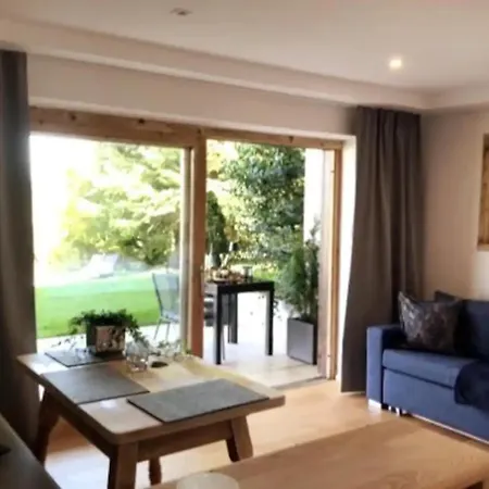 Daire Haus Hochland - Moderne Alpenwohnung Garten&natur *