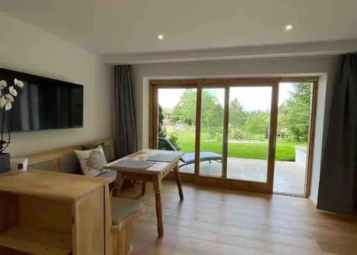 Haus Hochland - Moderne Alpenwohnung Garten&natur Daire Bad Kohlgrub